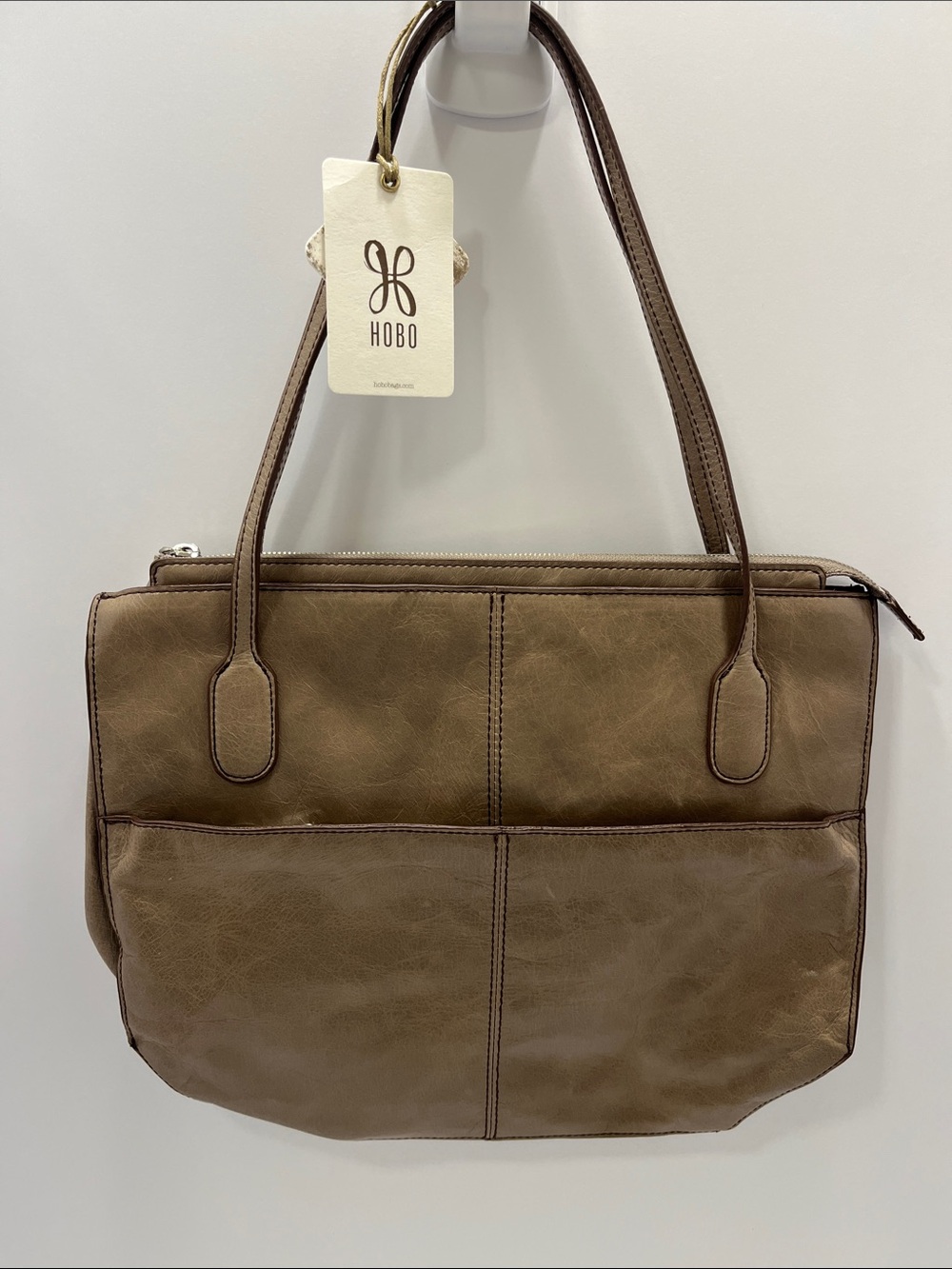 HOBO - Leather Shoulder Bag - Color: Ash